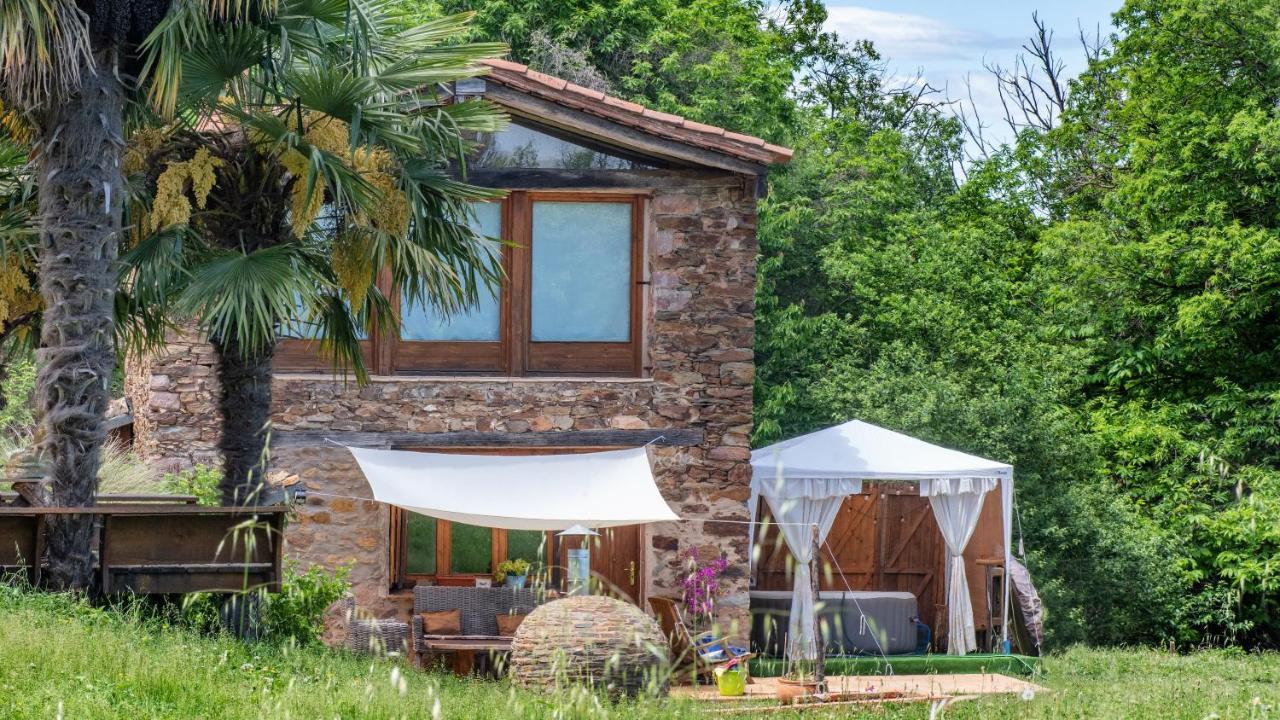 Suite Rural Estilo Farm Con Jacuzzi Y Chimenea Sant Marti Sacalm Екстериор снимка